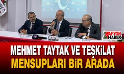Mehmet Taytak ve teşkilat mensupları bir arada