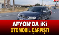 Afyon'da İki Otomobil Çarpıştı