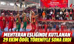 Mehteran Eşliğinde Kutlanan 29 Ekim Ödül Töreniyle Sona Erdi