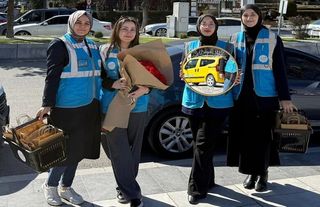 AK Partili gençler, Kadınlar Günü'nü kutladı