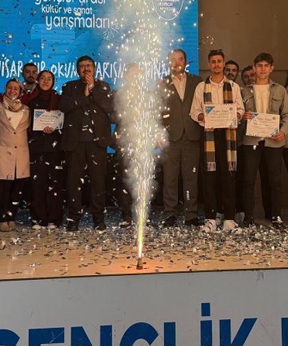 Şuhut'tan katılan gençlerden gençlerden büyük başarı