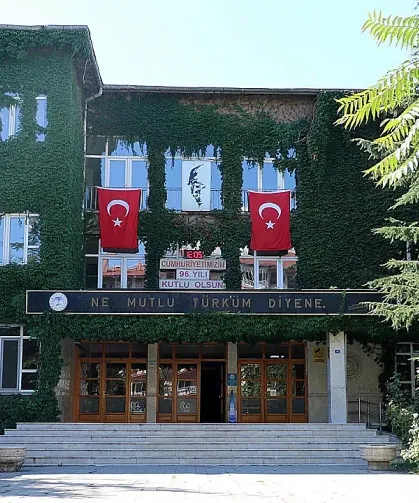 Afyon Sanat Okulu binası yıkılmayacak, peki ne olacak?..