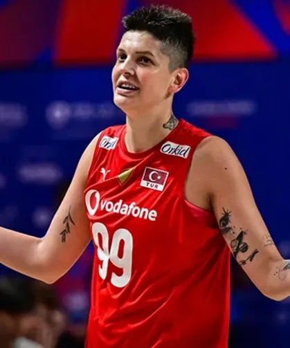Voleybolda Ebrar Karakurt şoku!..