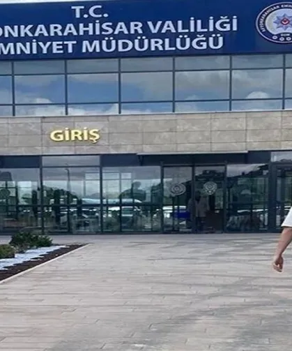 Afyon merkezli Fetö operasyonu: 12 memur gözaltına alındı