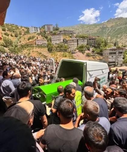 Uzman çavuş, kayınpederinin evini bastı, 4 ölü