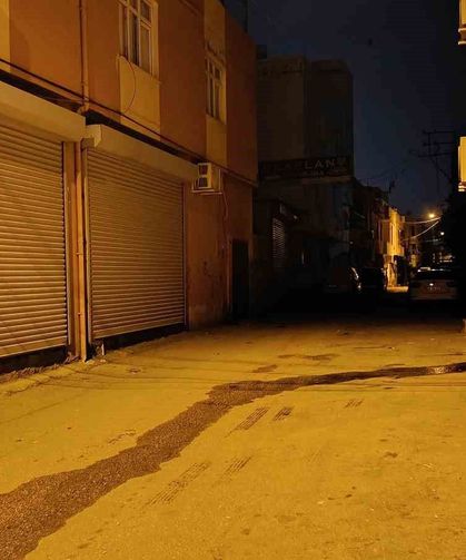 Sokak ortasında silahlı saldırıya uğrayan kadın öldü