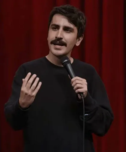Komedyen Deniz Göktaş havalimanında gözaltına alındı!