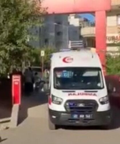 Tur minibüsü şarampole devrildi: 13 yaralı