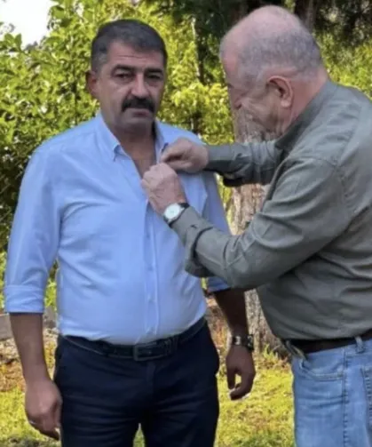 Ümit Özdağ rozeti taktı ama... Flaş açıklama!..