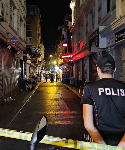 Fatih’te esnaf kavgasında silahlar konuştu!