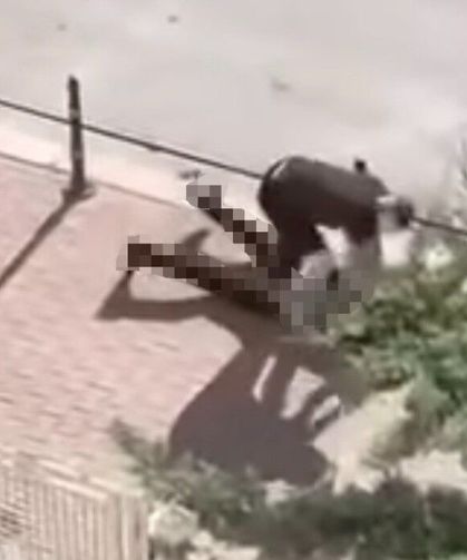 Husumetlisini sokak ortasında bıçaklayarak öldürdü