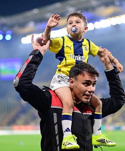 Minik Göktuğ Kadıköy’de sahaya çıktı!