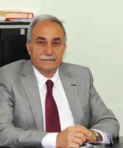 Hem İYİ Parti'den hem vekillikten istifa etti