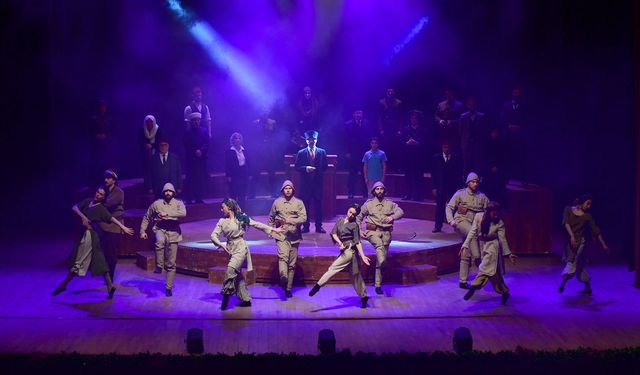 Eskişehir'de "Cumhuriyete Doğru" tiyatro oyunu
