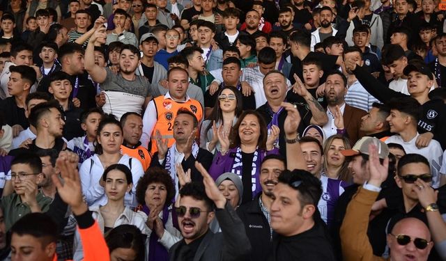 Başkan Burcu Köksal, Afyonspor'u kutladı