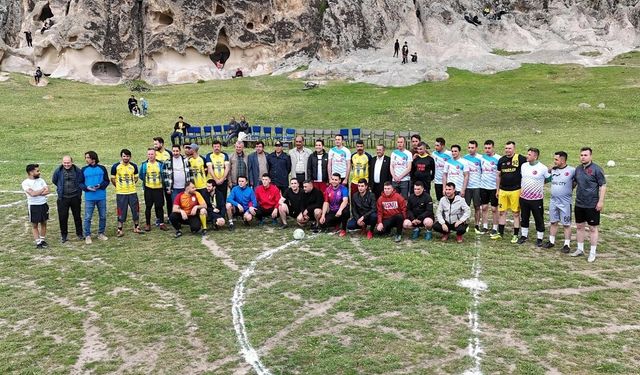 İhsaniye’de Frigya 1. Geleneksel Futbol Turnuvası düzenlendi