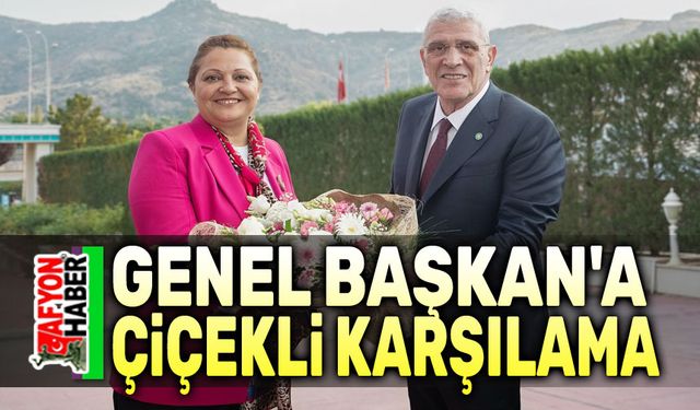 Başkan'dan Müsavat Dervişoğlu'na çiçekli karşılama