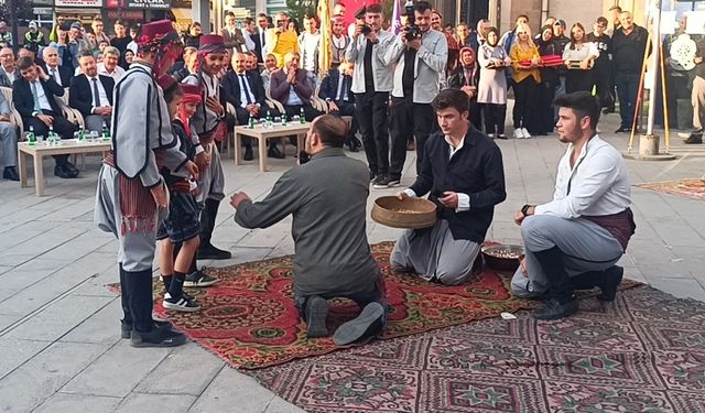 Sandıklı’da ‘Şed’ kuşatma töreni düzenlendi