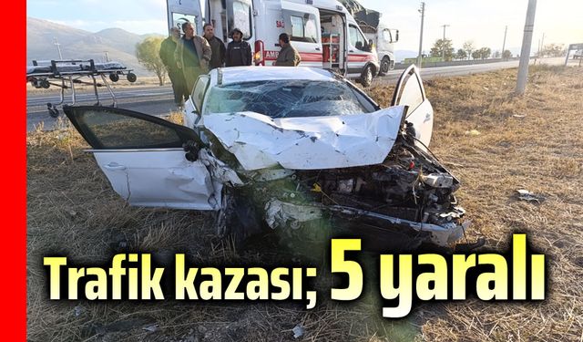 Dinar'da trafik kazası, 5 yaralı