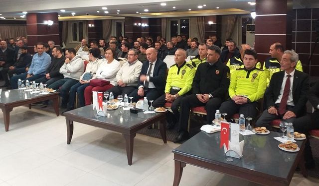 Afyon'da minibüs şoförlerine yönelik eğitim