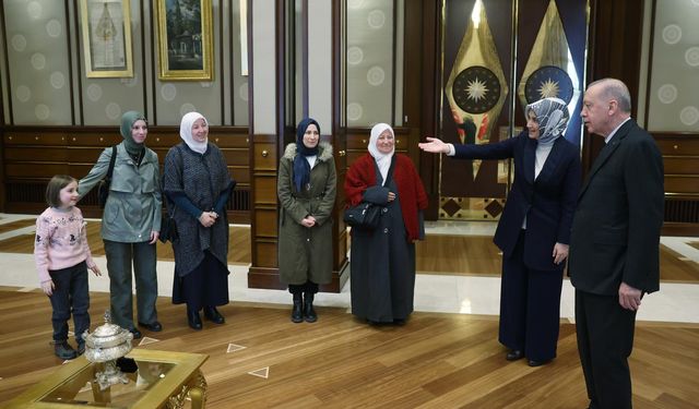 Cumhurbaşkanı Erdoğan, Afyonlu Sultan Anne ve ailesini kabul etti