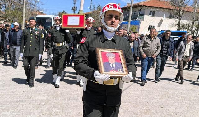 Vefat eden Kıbrıs gazisi son yolculuğuna uğurlandı