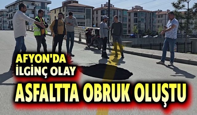 Afyon'da asfalt çöktü, 3 metre dernliğinde çukur oluştu