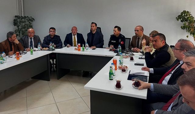 Küçükhüyük'te halk günü toplantısı