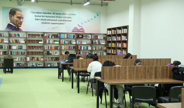 Gedik Ahmet Paşa Kütüphanesi her gün 01.00’e kadar açık olacak