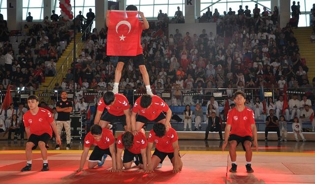 Afyonkarahisar’da 19 Mayıs coşkusu