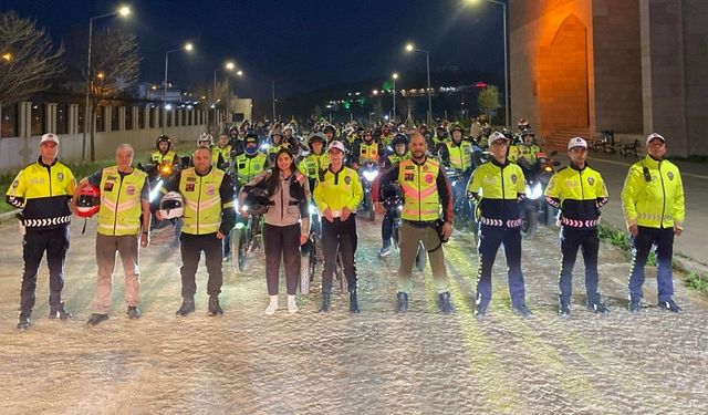Motosiklet sürücülerine güvenli sürüş eğitimi