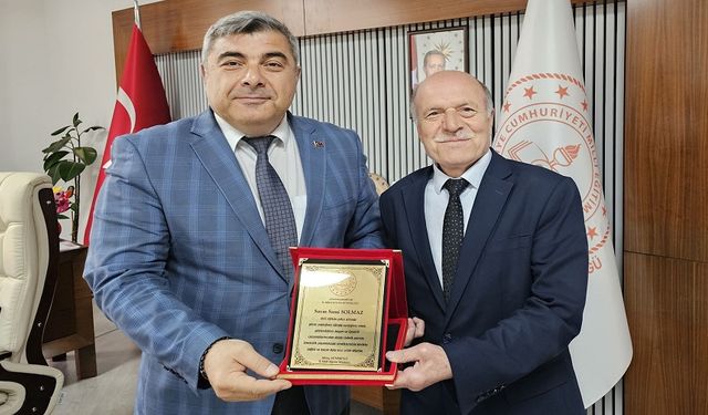 Yılların eğitimcisi emekliye ayrıldı