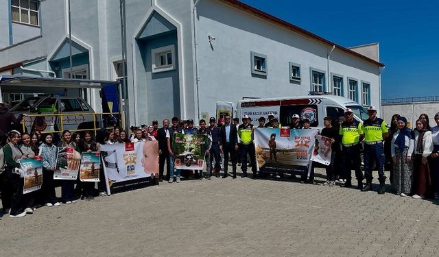 Jandarma’dan öğrencilere trafik eğitimi