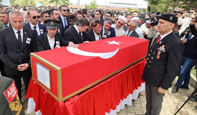 Şehidimizin cenaze töreninde duygusal anlar yaşandı