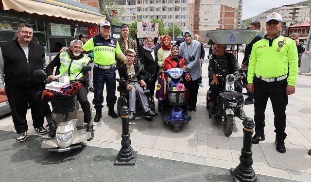 Vali Yiğitbaşı, trafik haftasında çocuklarla buluştu
