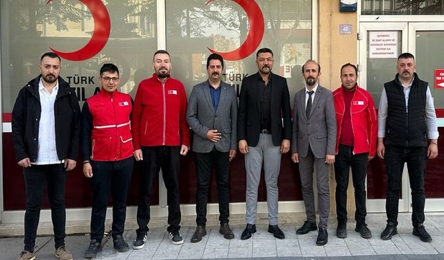 Ülkü Ocaklarından, Kızılay’a kan bağışı