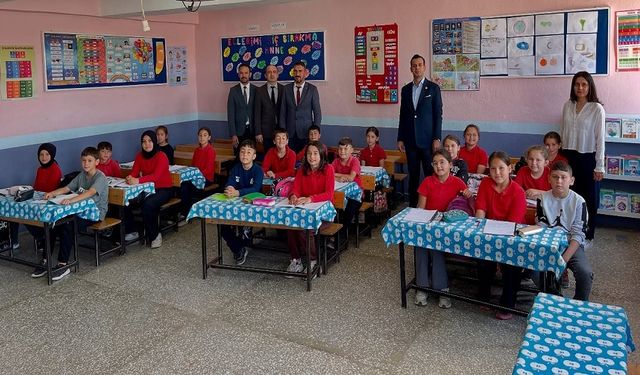 Kaymakam Emrah Aslan, sınıfları ziyaret etti