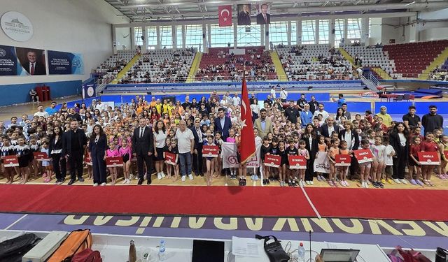 Afyonkarahisar’da Cimnastik Şöleni