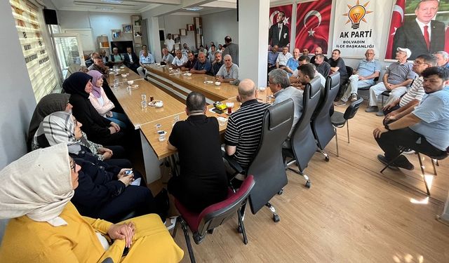 AK Parti'nin Bolvadin halk gününe yoğun ilgi