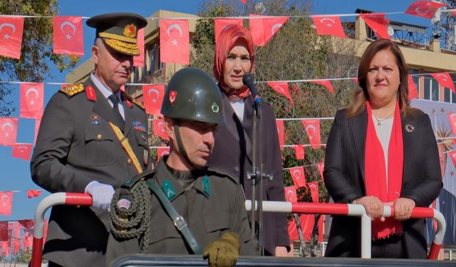 Afyonkarahisar’da 29 Ekim coşkusu