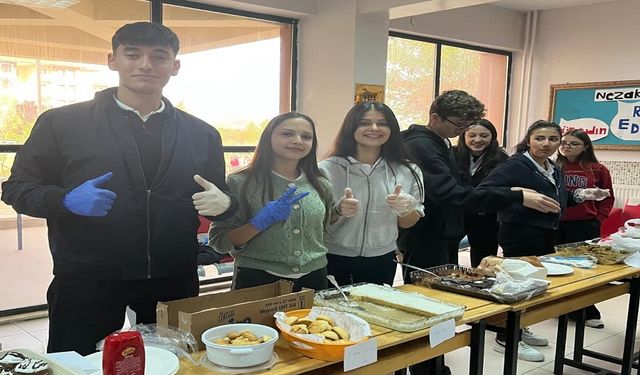 Gazze için hayır çarşısı düzenlediler