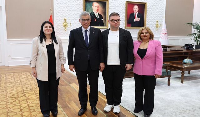 Otizm raporu Bakan Memişoğlu’na sunuldu