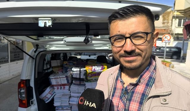 Kütüphane için tek başına mücadele ediyor