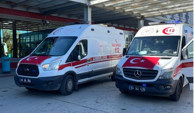 Ambulanslar Türk bayrakları ile süslendi