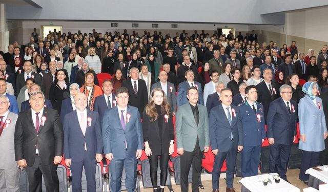 Afyon'da 24 Kasım Öğretmenler Günü kutlama etkinliği
