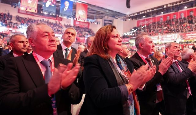 Başkan Burcu Köksal, Özgür Özel'i tebrik etti