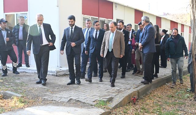 Rektör Karakaş Dinar Kampusünü ziyaret etti