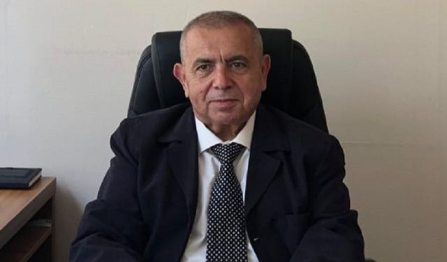 Efsane eğitimci Erol Avcıoğlu'na Hizmet Şeref Belgesi