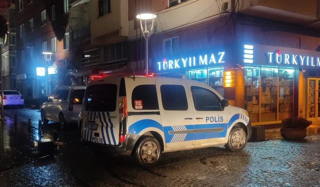 Genç kadın, arkadaşının evinde ölü bulundu