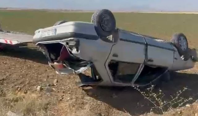 Devrilen otomobilin sürücüsü yaralandı